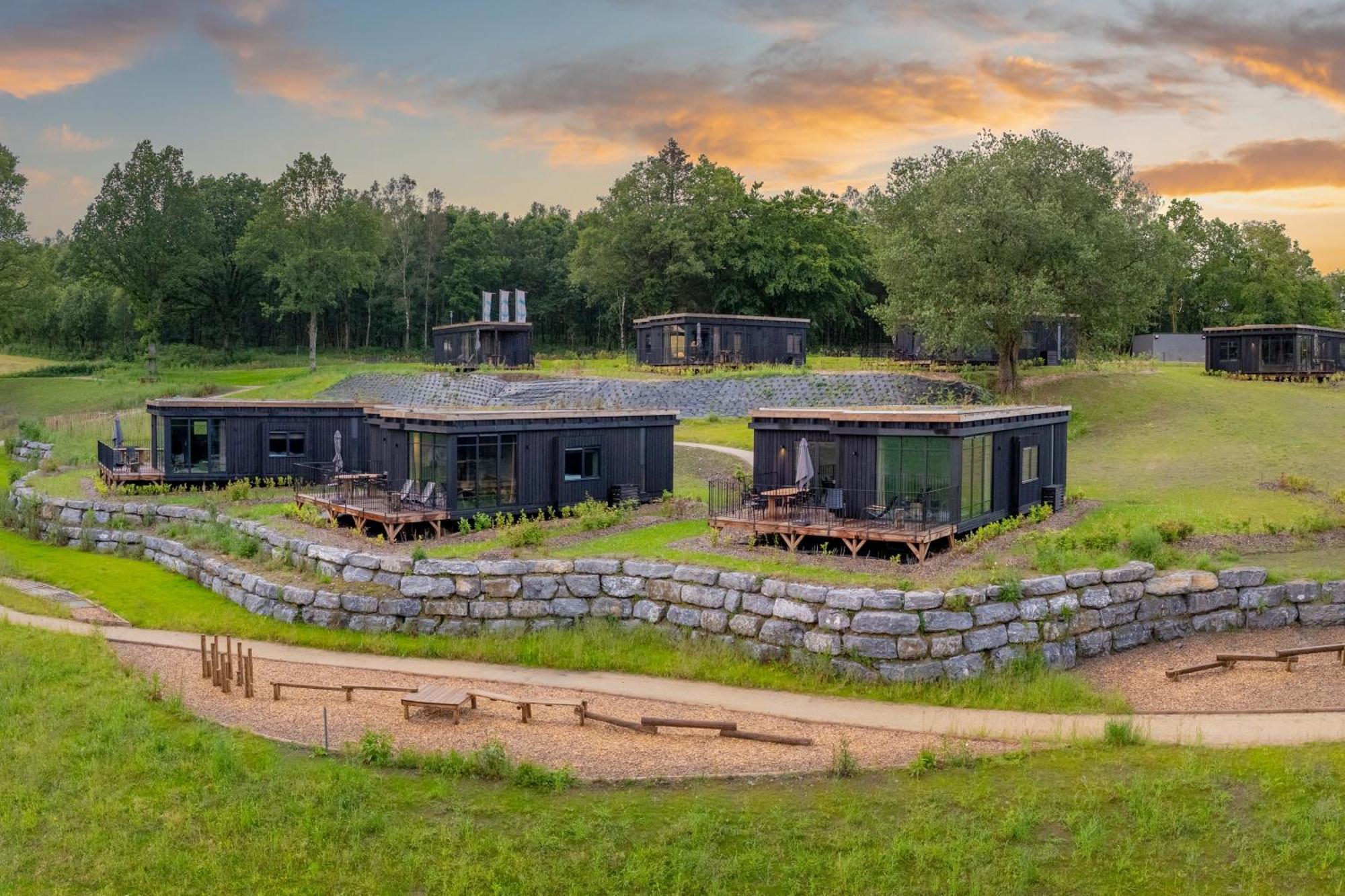Hillview Resort Grandvoir Neufchâteau Екстериор снимка
