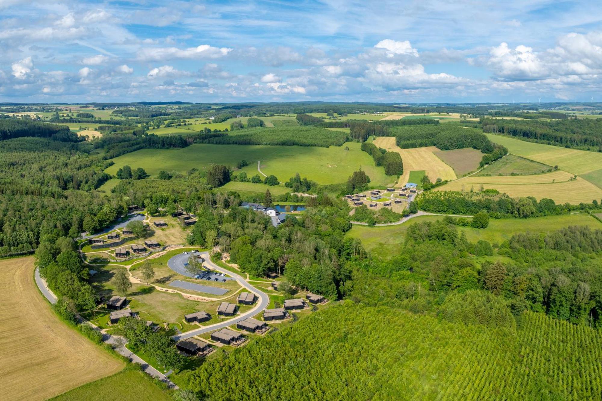 Hillview Resort Grandvoir Neufchâteau Екстериор снимка