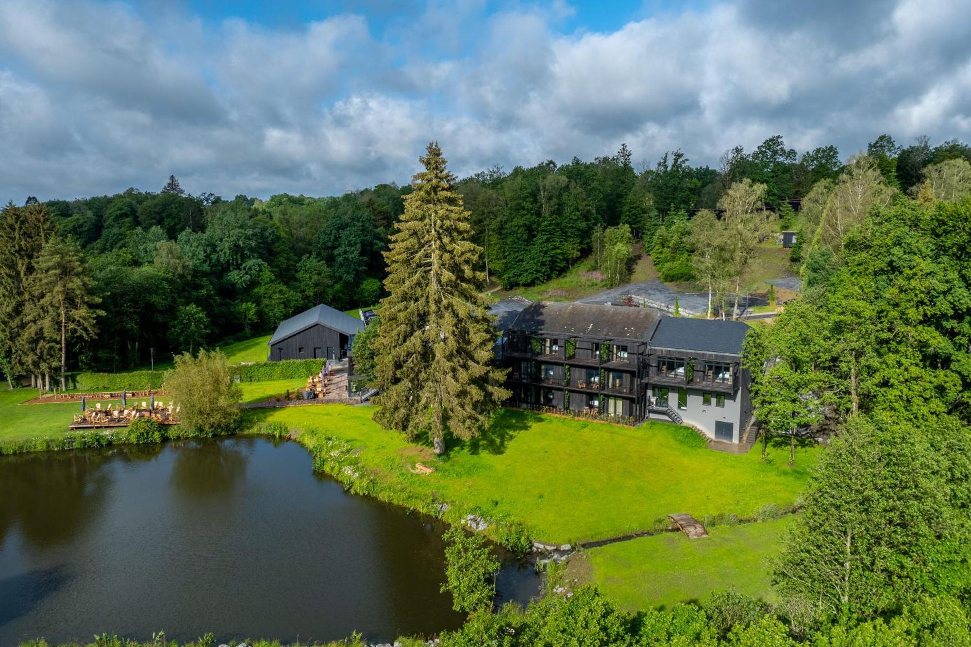 Hillview Resort Grandvoir Neufchâteau Екстериор снимка